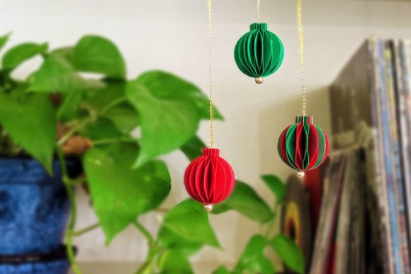 Break-Resistant Xmas Ornament SVG Papercraft