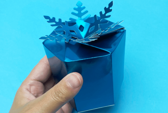 Twist Box Snowflake SVG Gift Topper